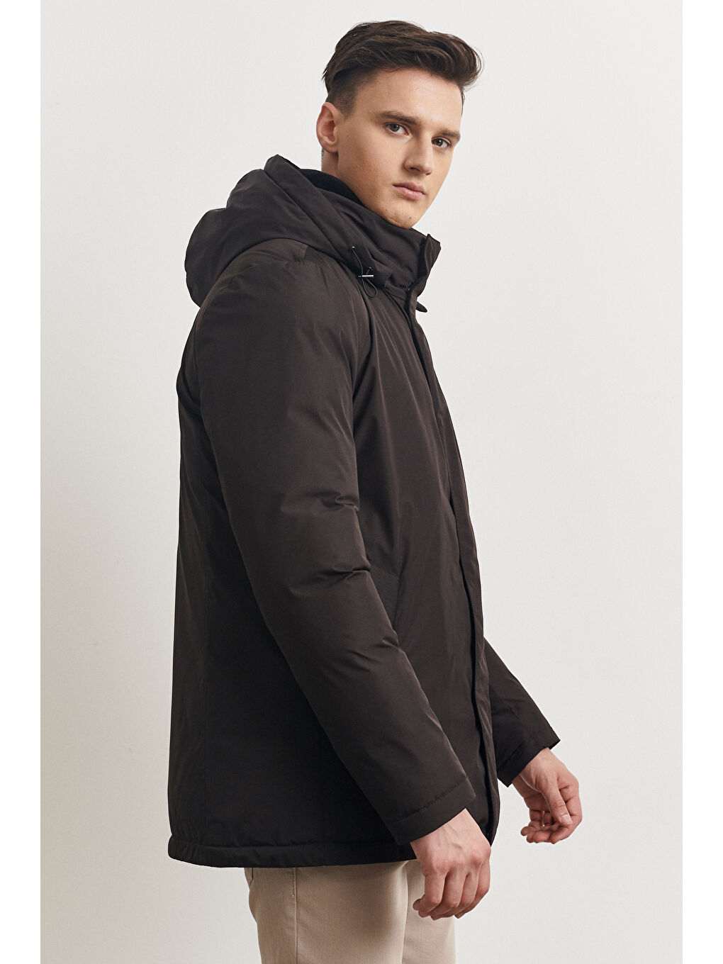 Erkek Siyah Standart Fit Normal Kesim Yaka İçi Kürklü Kışlık Mont-6