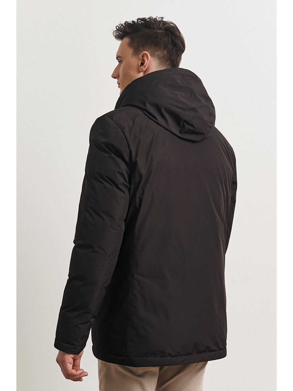 Erkek Siyah Standart Fit Normal Kesim Yaka İçi Kürklü Kışlık Mont-7