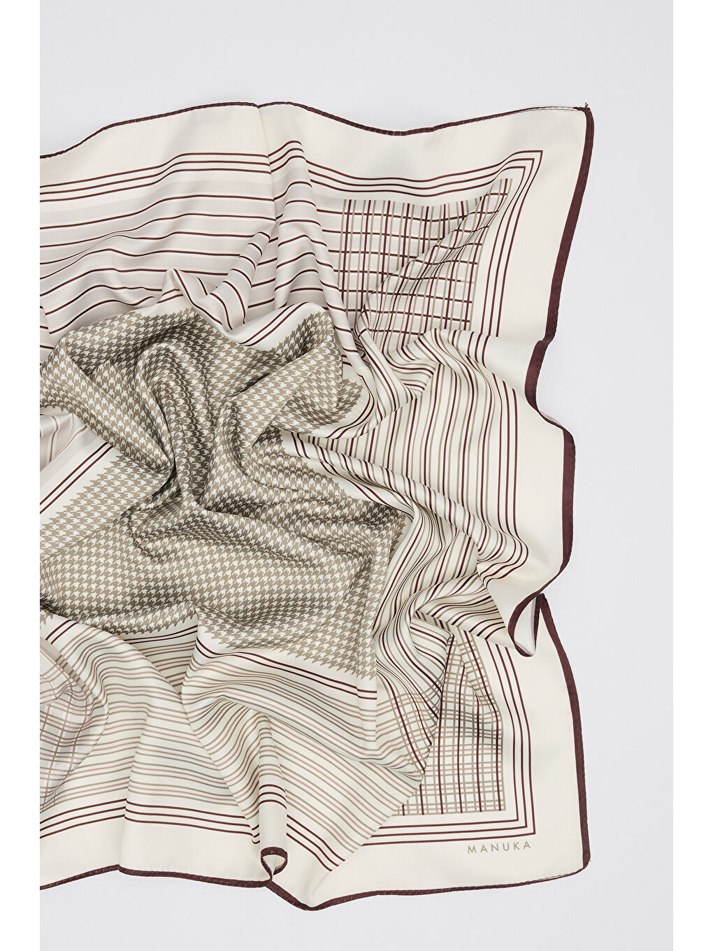 Bej Desenli Orta Boy Saten Fular Classıc Beıge-1