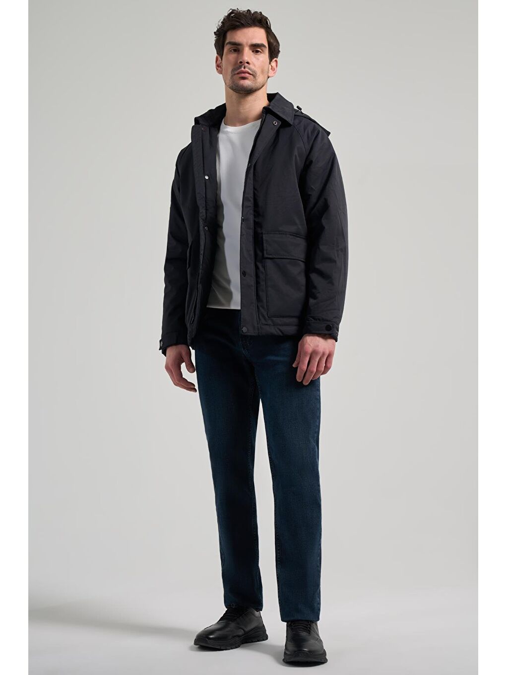 Siyah Bez Ayağı Polo Yaka Düz Tam Astar Standart Fit Casual Kapüşonlu Mont 1007245165_001-1