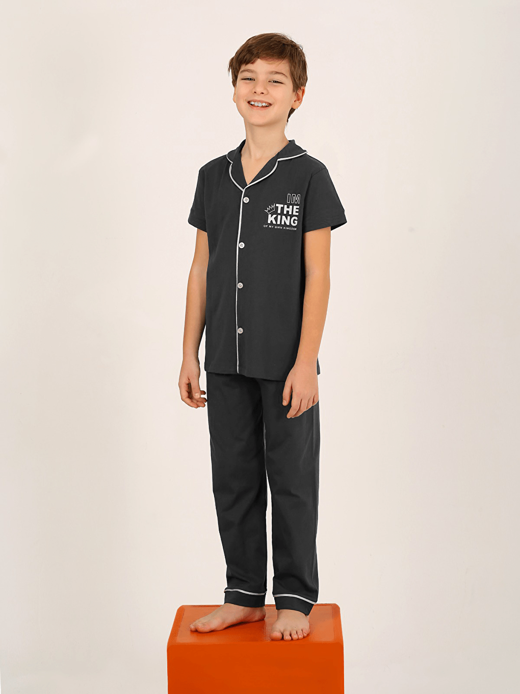 Antrasit Erkek Çocuk Kısa Kollu Düğmeli %100 Pamuklu Pijama Takımı The King