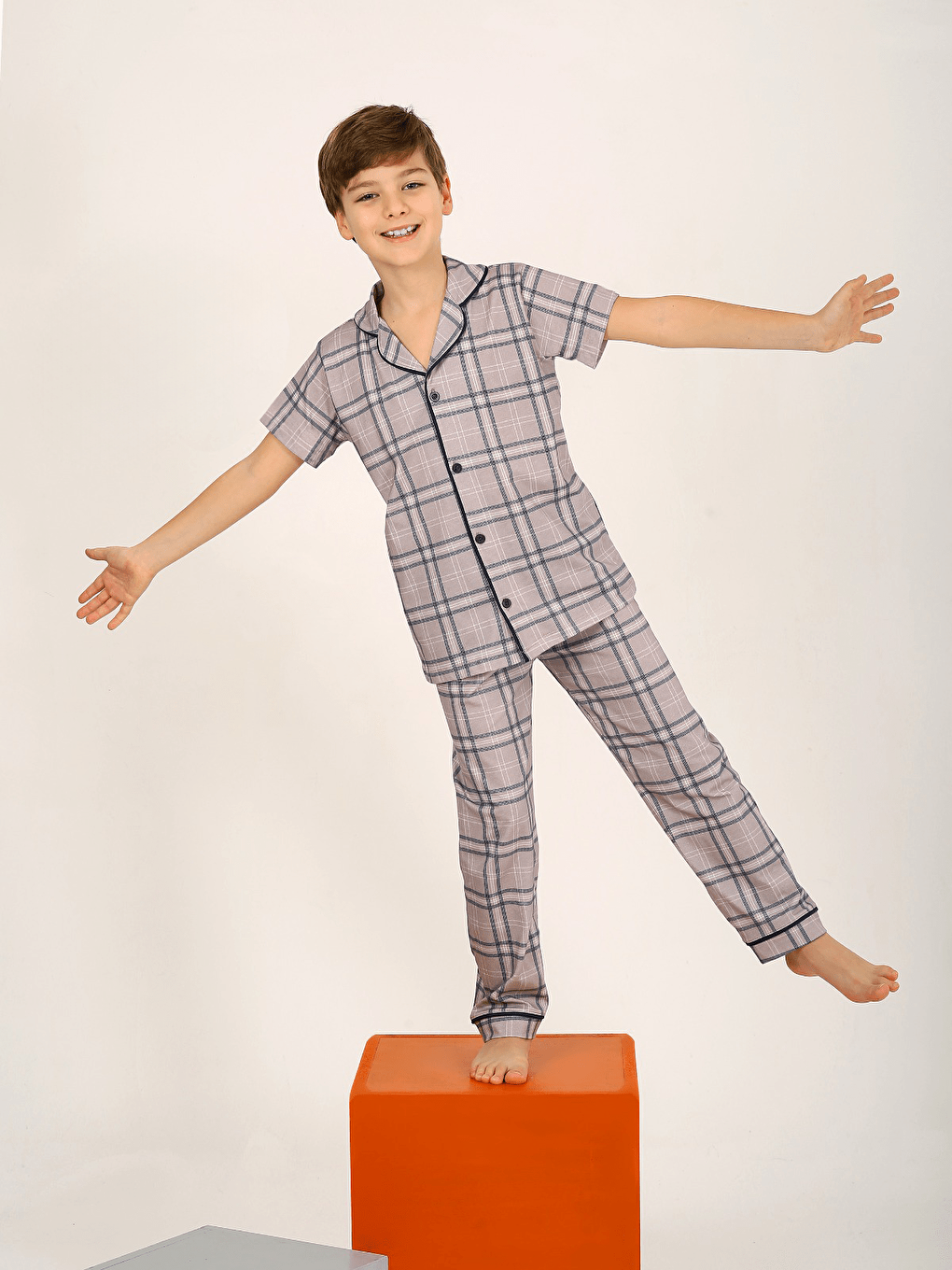 Gri Erkek Çocuk Kısa Kollu Düğmeli %100 Pamuklu Pijama Takımı Cooper-1