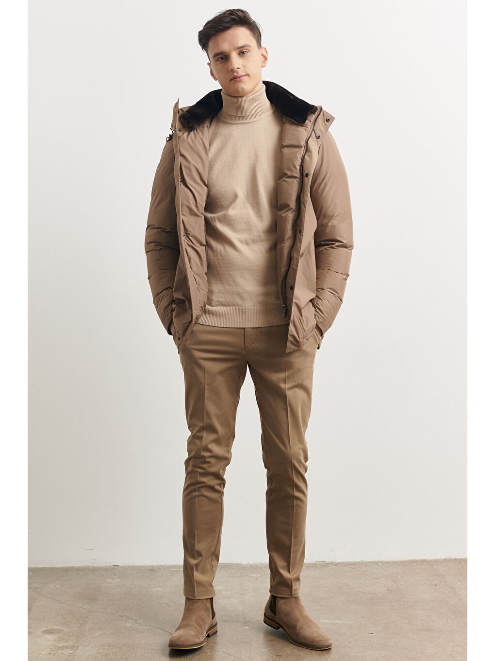 Bej Erkek Vizon Standart Fit Normal Kesim Yaka İçi Kürklü Kışlık Mont-1