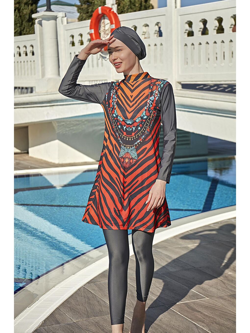 Gri Tasarım Tam Kapalı Tesettür Mayo 900-305 Kenya