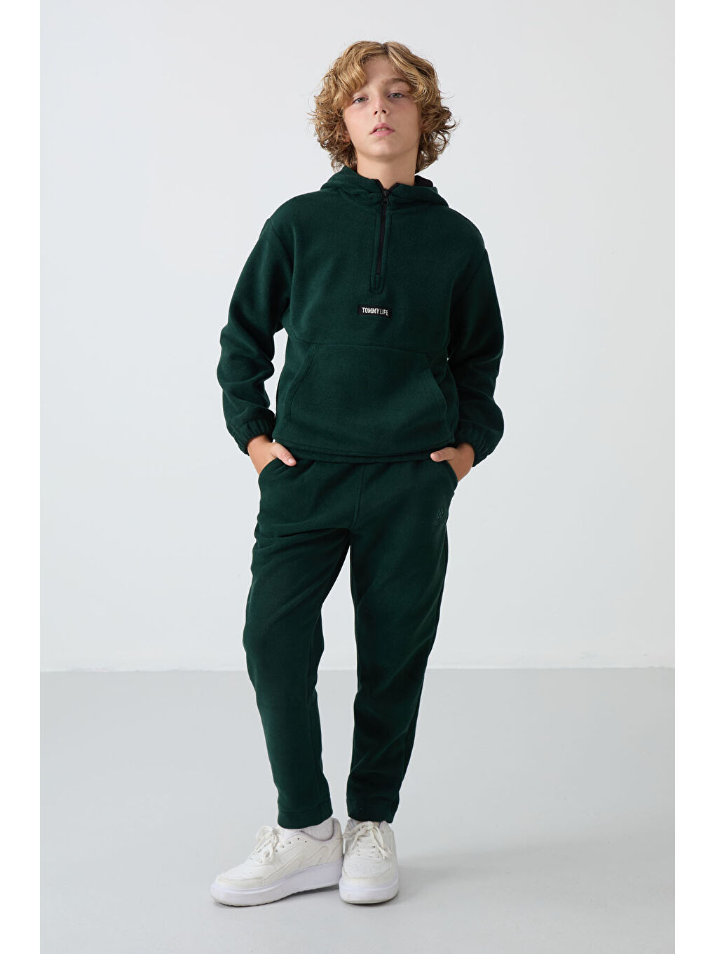 Çam Yeşil Kalın Yumuşak Dokulu Standart Fit Nakışlı Polar Erkek Çocuk Eşofman Alt - 11219-1