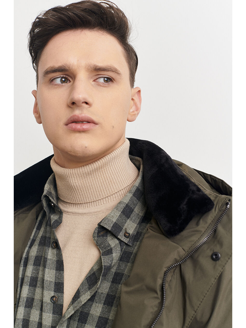 Erkek Haki Standart Fit Normal Kesim Yaka İçi Kürklü Kışlık Mont-3