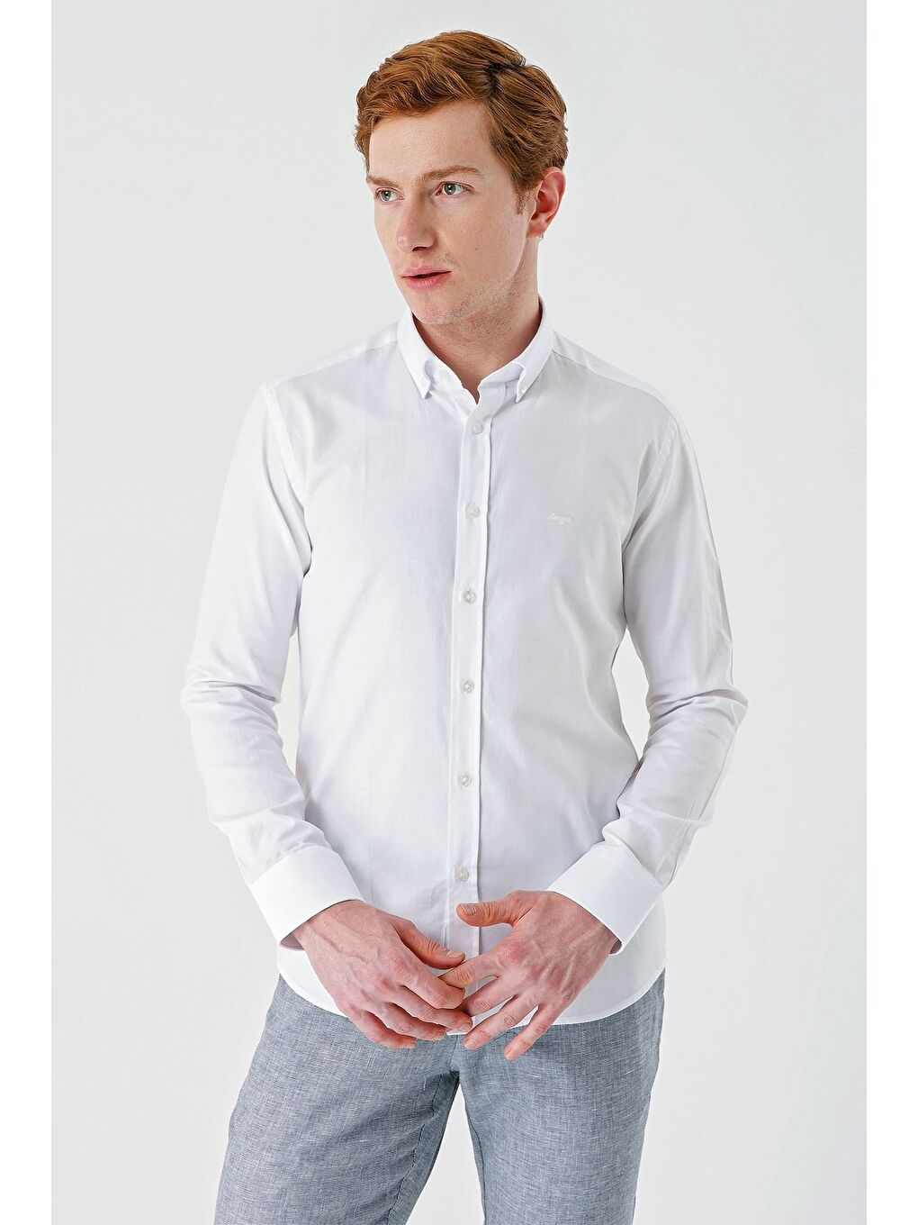 Beyaz Uzun Kollu Oxford Cepsiz %100 Pamuk Klasik Slim Fit Dar Kesim Gömlek 1004240188