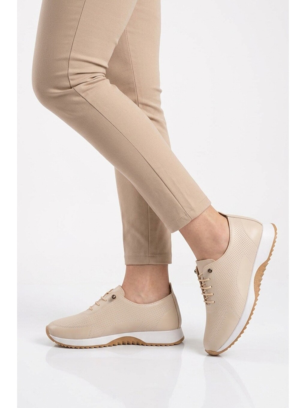 Bej Lastik Bağcıklı Kadın Casual Ayakkabı 068 Z-1