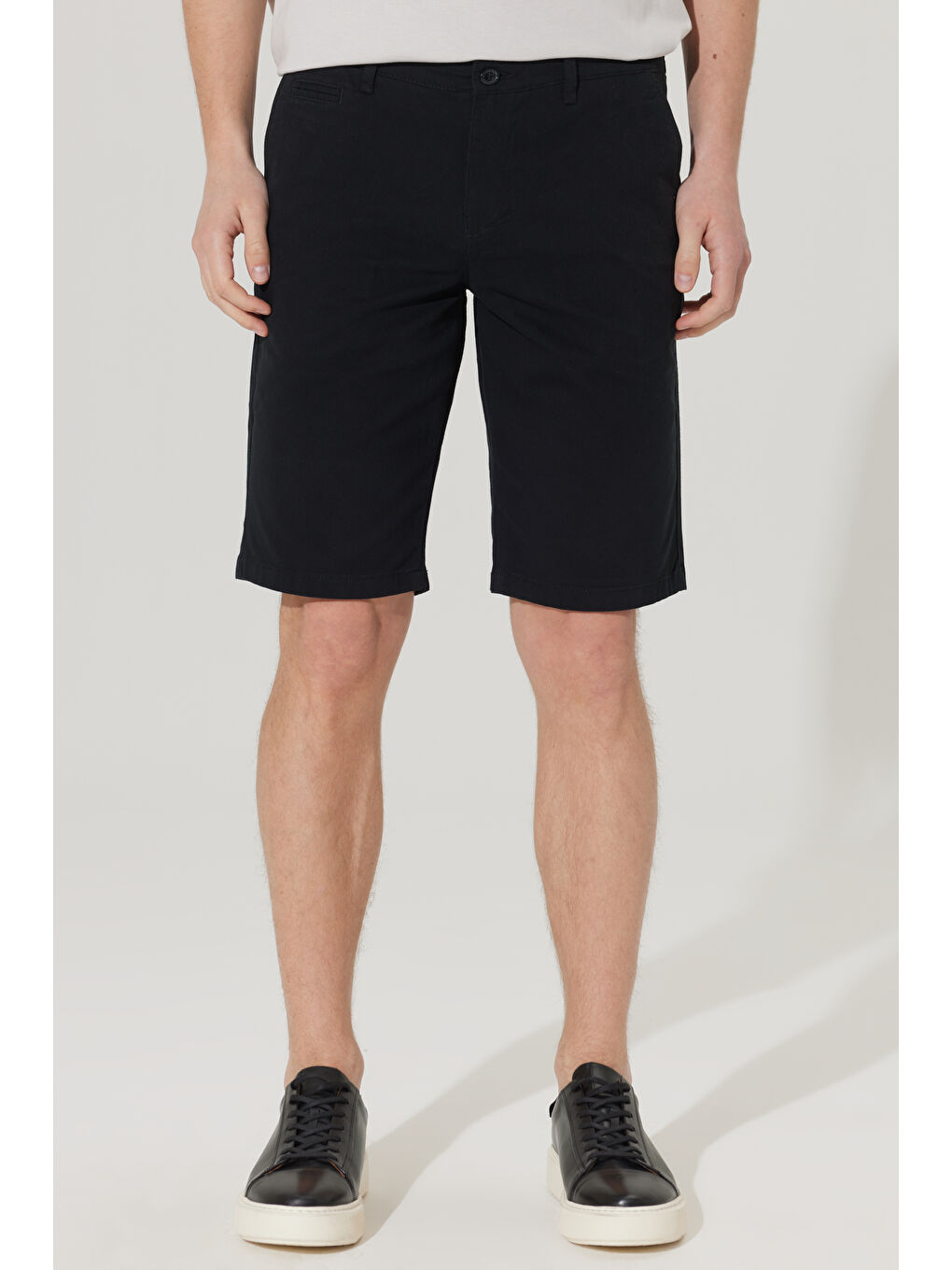 Erkek Siyah Slim Fit Dar Kesim Yan Cepli Chino Şort-3