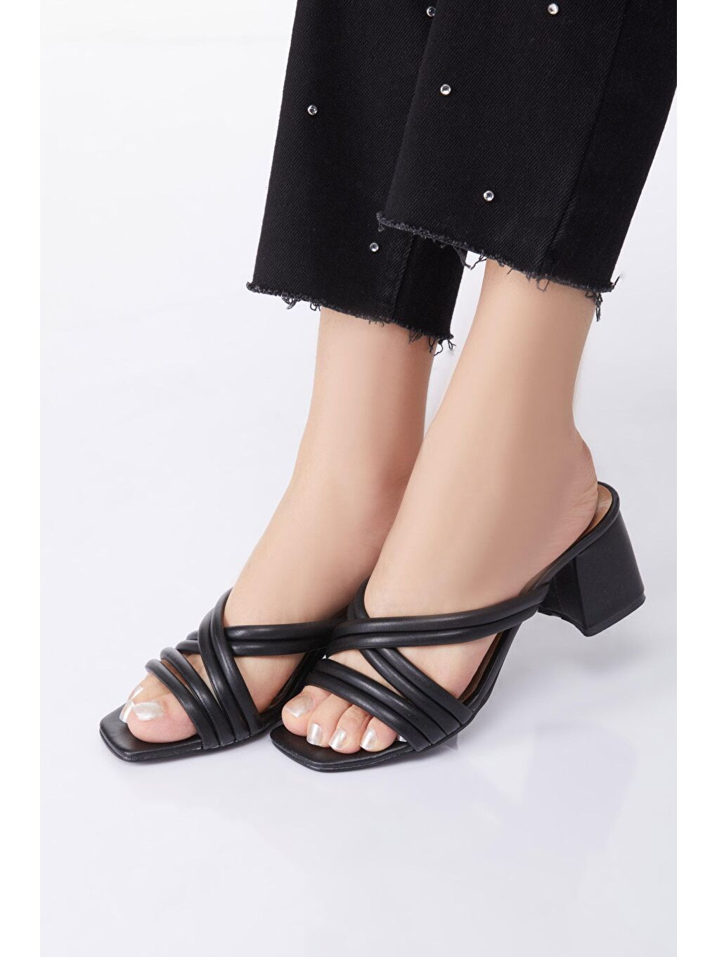 Kadın Siyah Topuklu Terlik - 24794