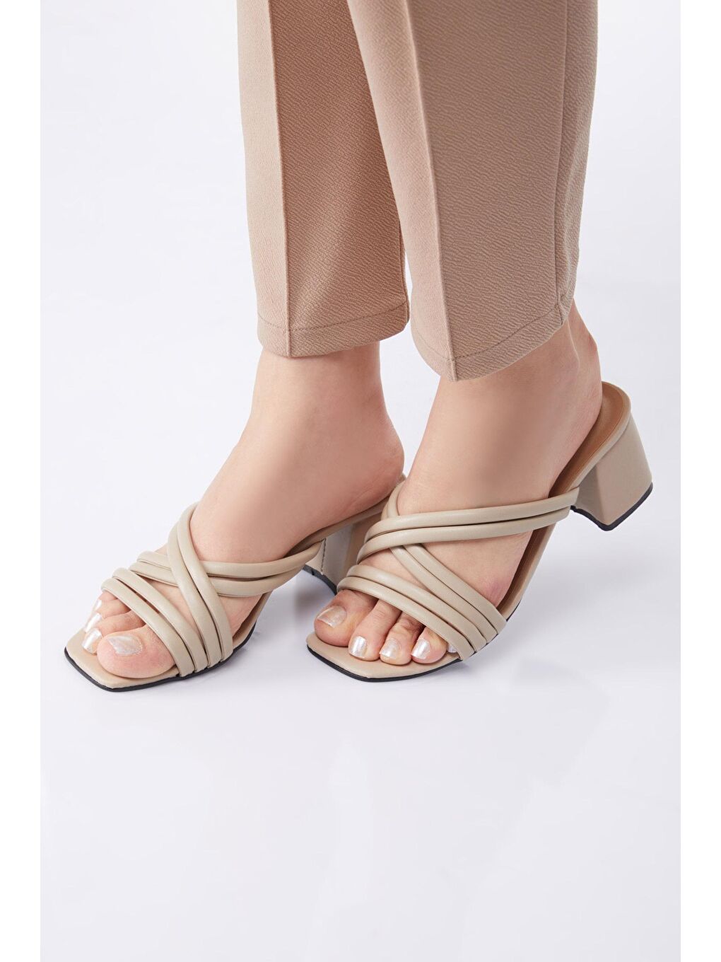 Bej Kadın Vizon Topuklu Terlik - 24794-1