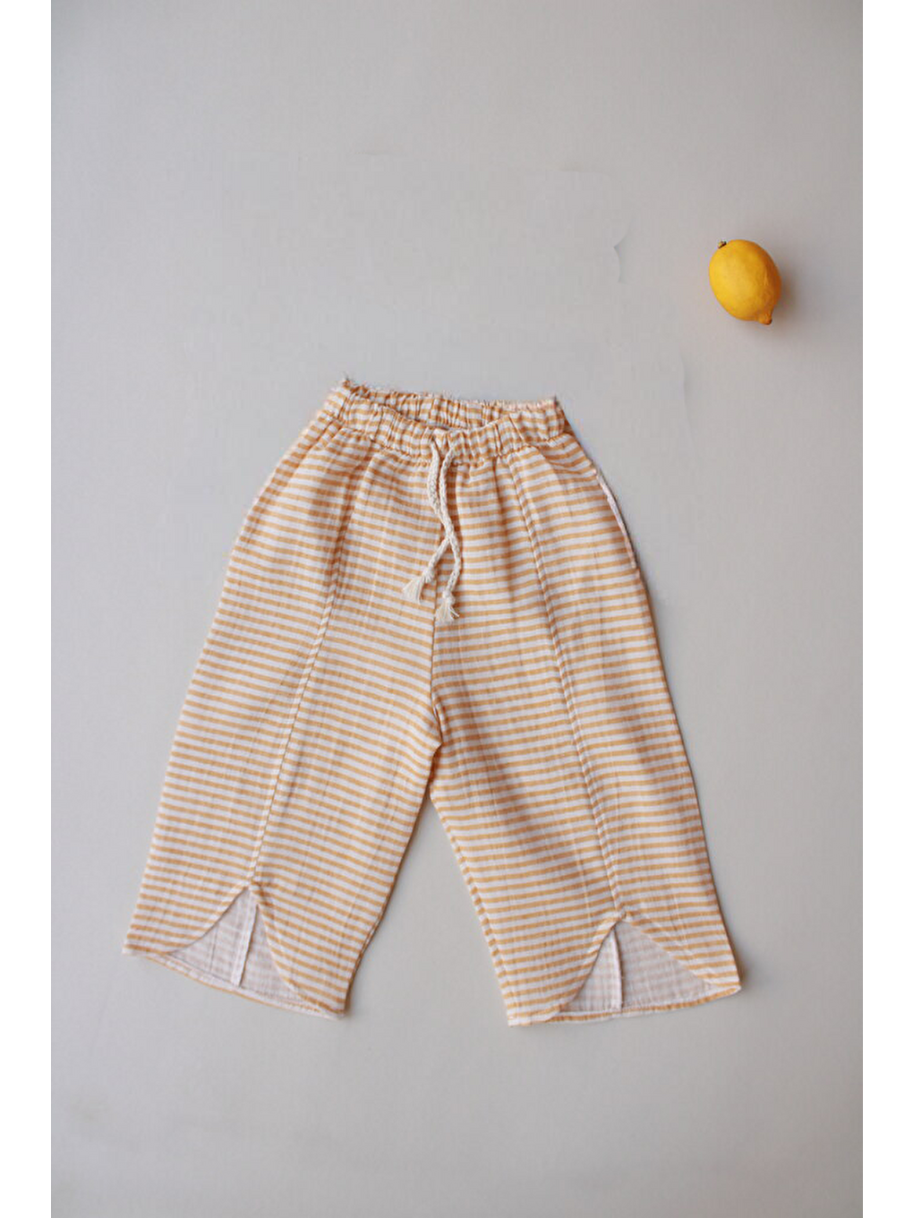 Sarı Paça Detaylı Pantolon