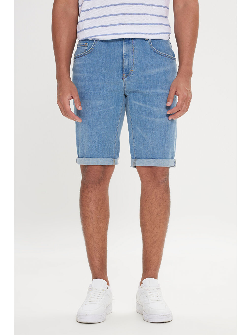 Erkek Mavi Slim Fit Dar Kesim Pamuklu Esnek Denim Şort-1