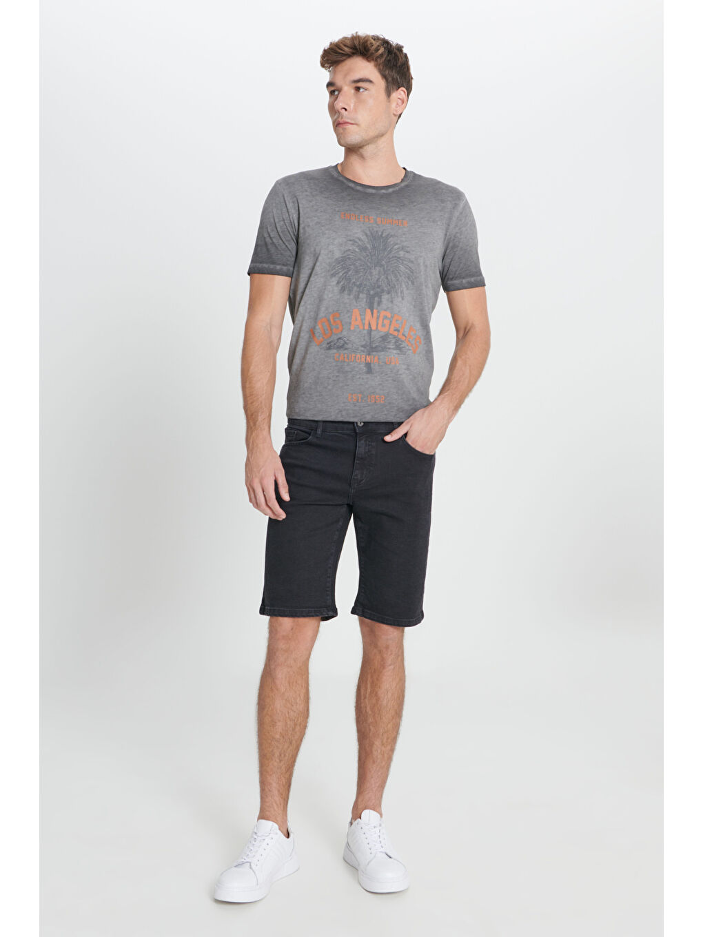 Erkek Siyah Slim Fit Dar Kesim Pamuklu Esnek Denim Şort-5