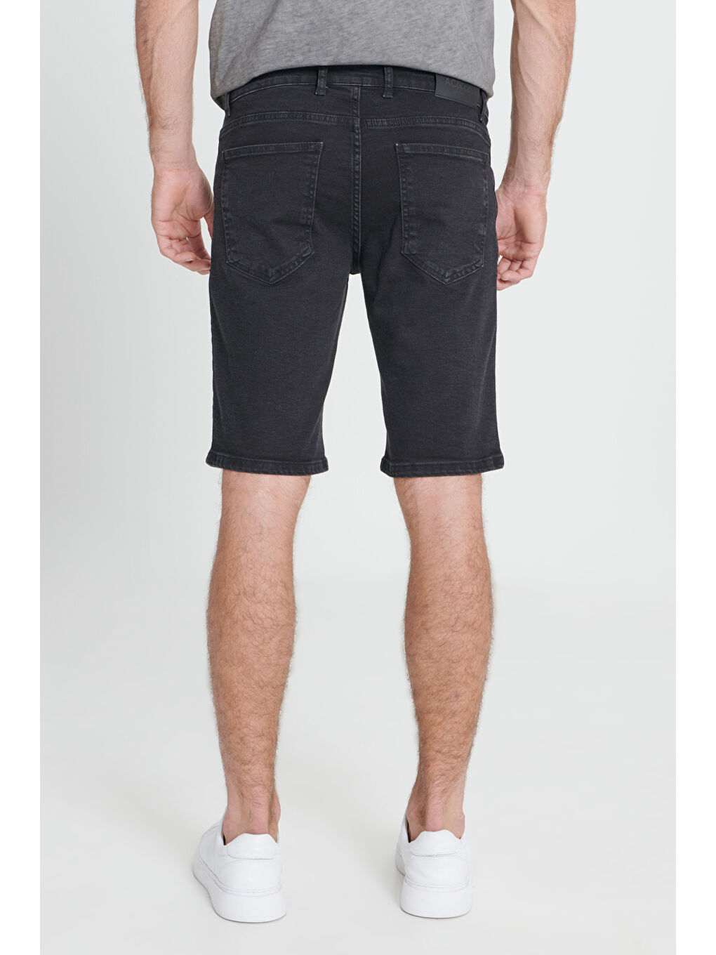 Erkek Siyah Slim Fit Dar Kesim Pamuklu Esnek Denim Şort-6