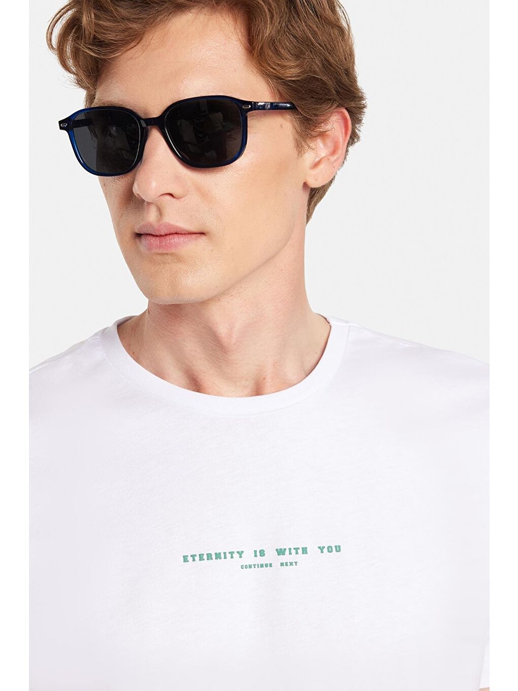 Erkek Slim Fit Dar Kesim %100 Pamuk Yumuşak Dokulu Baskılı Beyaz Bisiklet Yaka Tişört-1