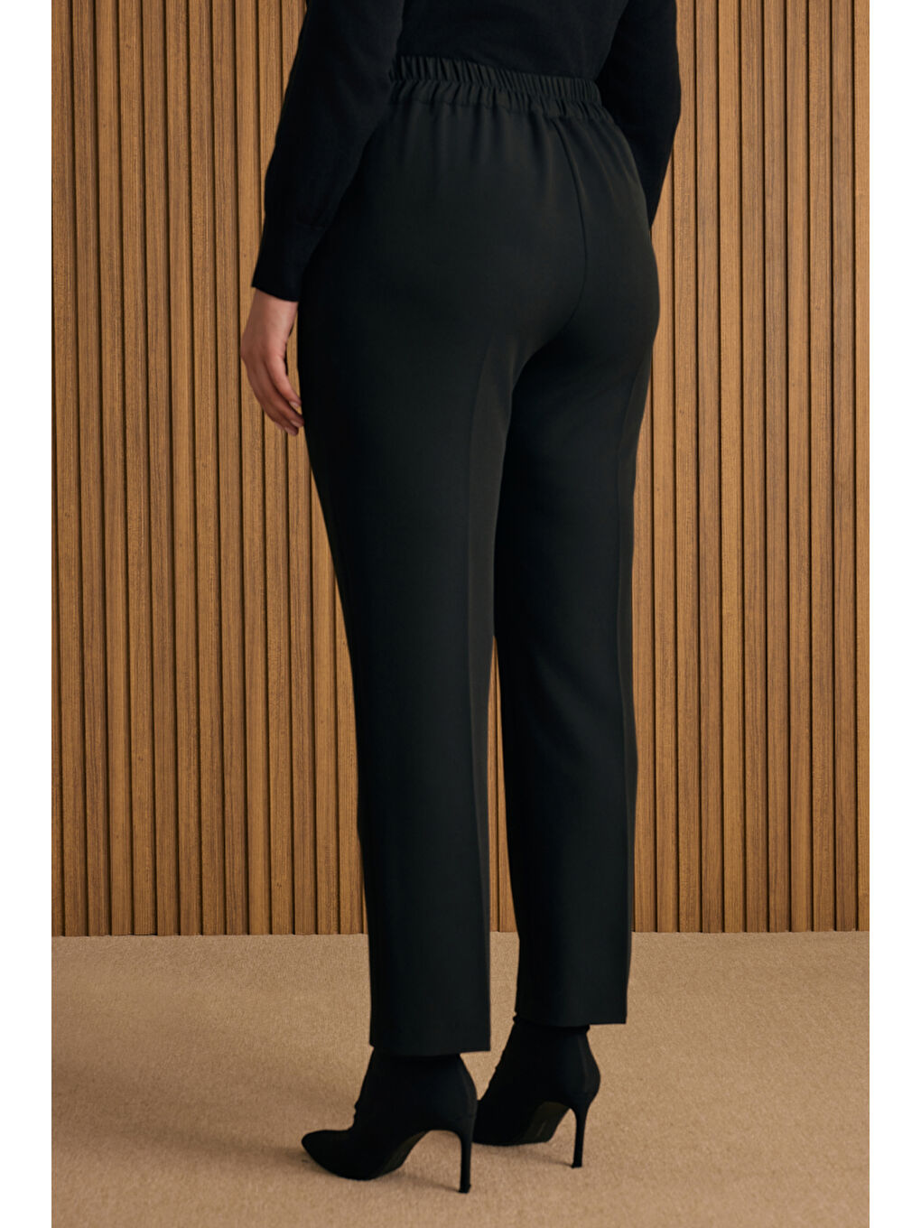 Siyah Beli Lastikli Dokuma Pantolon-5