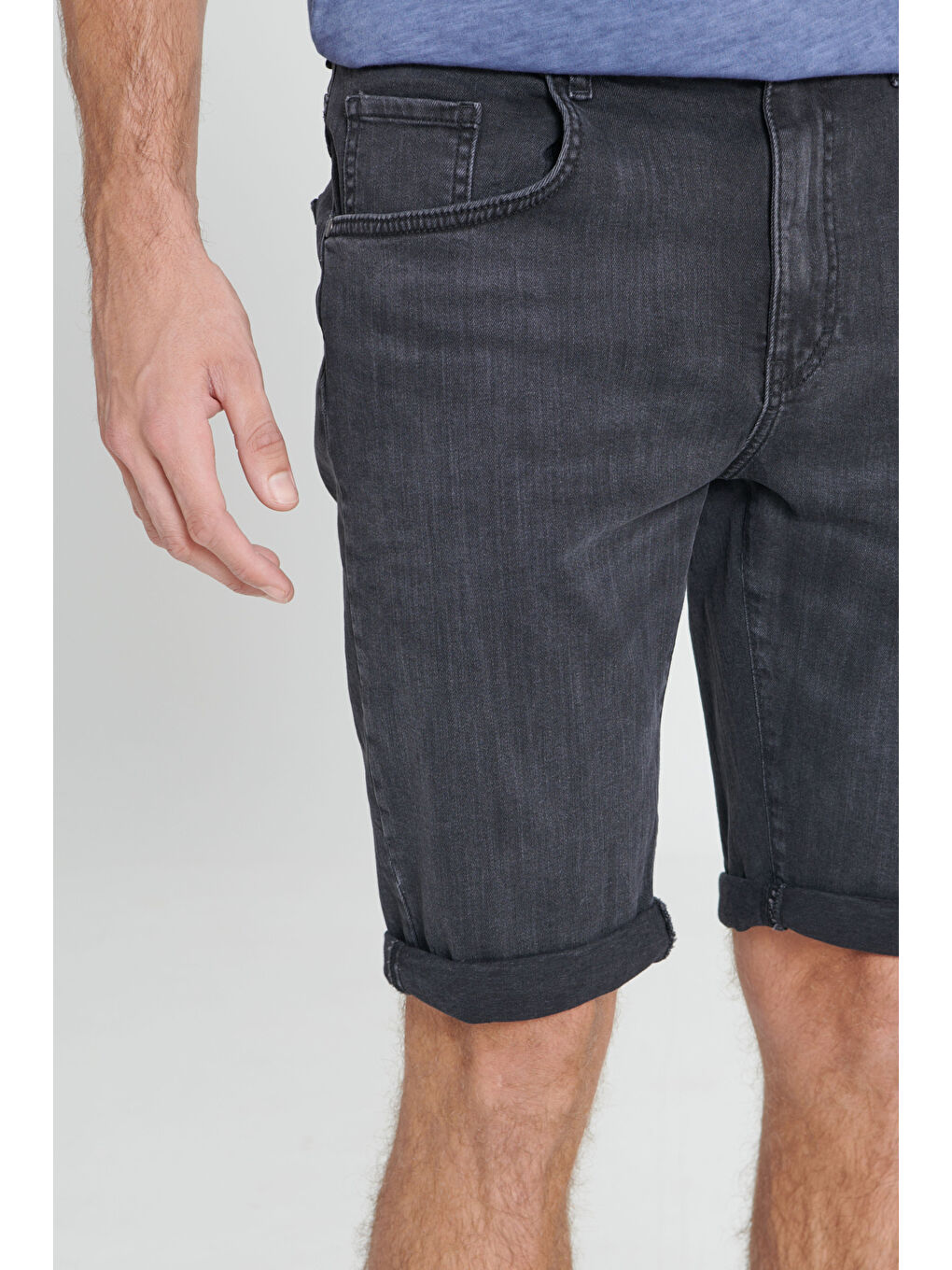 Erkek Antrasit Slim Fit Dar Kesim Pamuklu Esnek Denim Şort-2