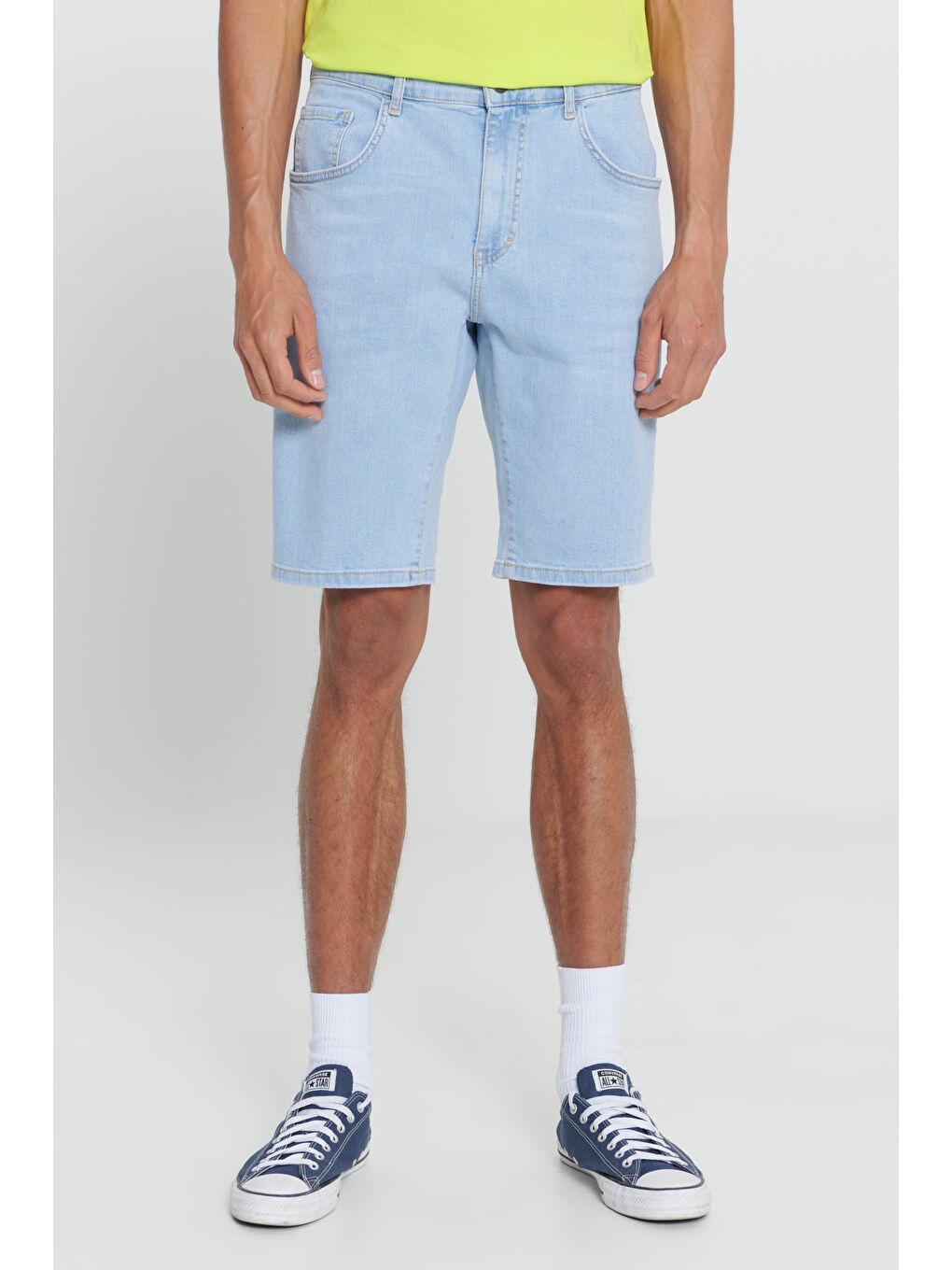 Erkek Açık Mavi Slim Fit Dar Kesim Pamuklu Esnek Denim Şort-1