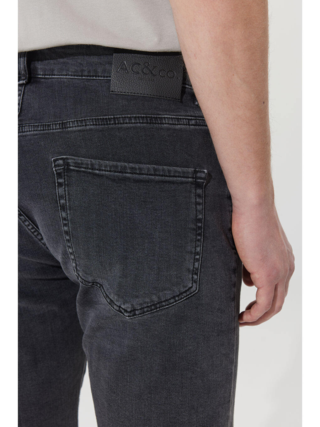 Erkek Gri Slim Fit Dar Kesim Pamuklu Esnek Denim Şort-8