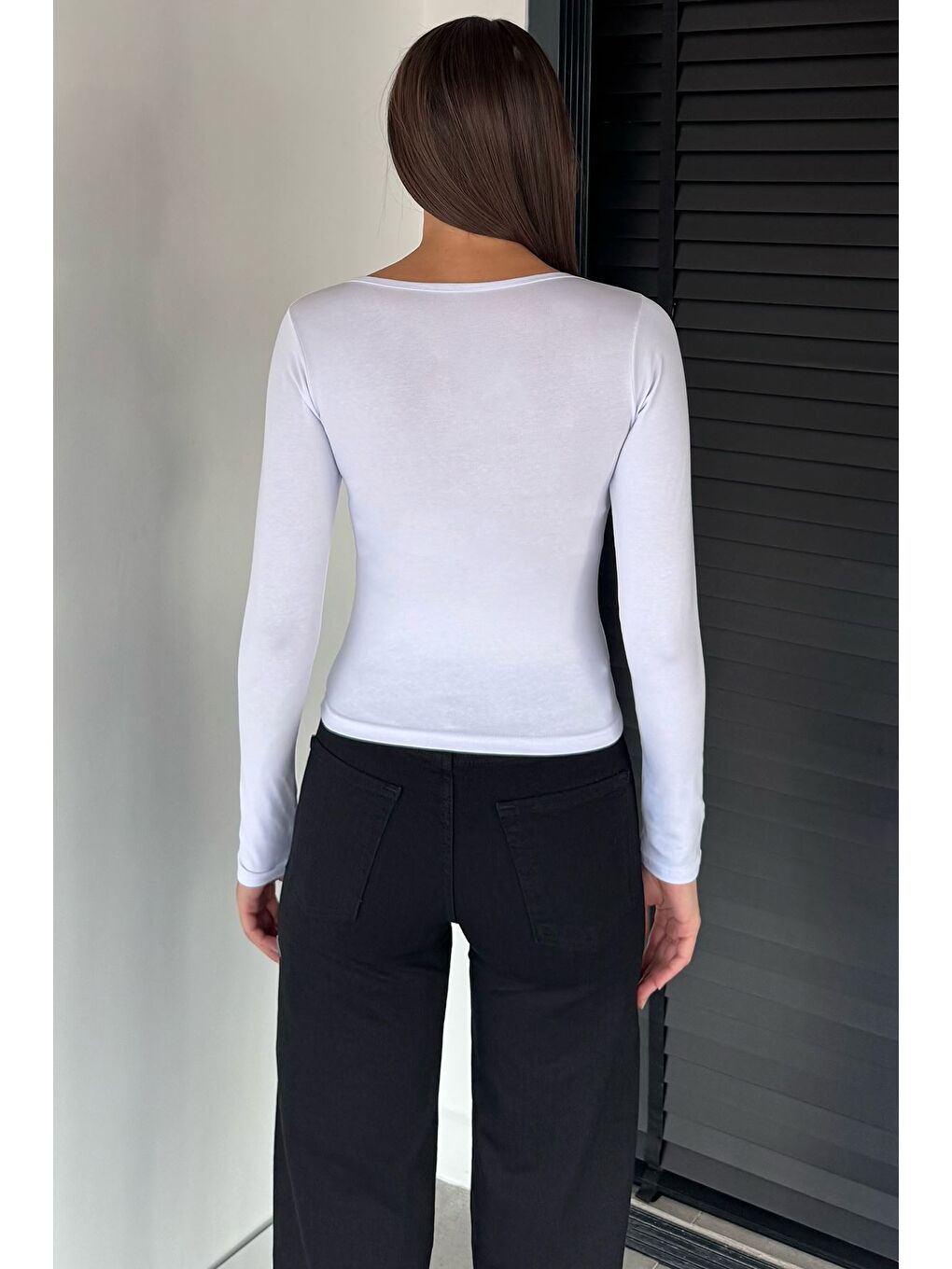 Beyaz Önü Fiyonk Detaylı Uzun Kol Kadın Body Bluz-3