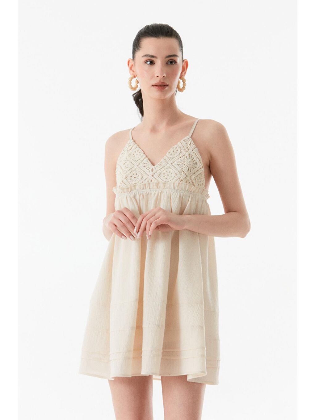 Bej Yakası Güpürlü V Yaka Elbise-1