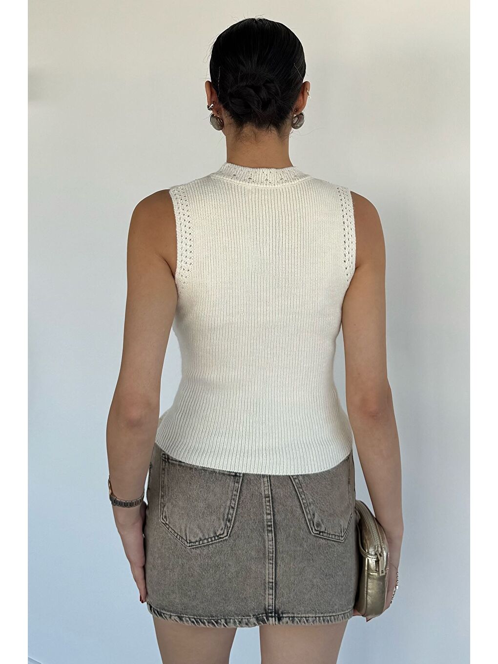 Ekru Kadın Gold Düğme Detaylı Triko Bluz-3