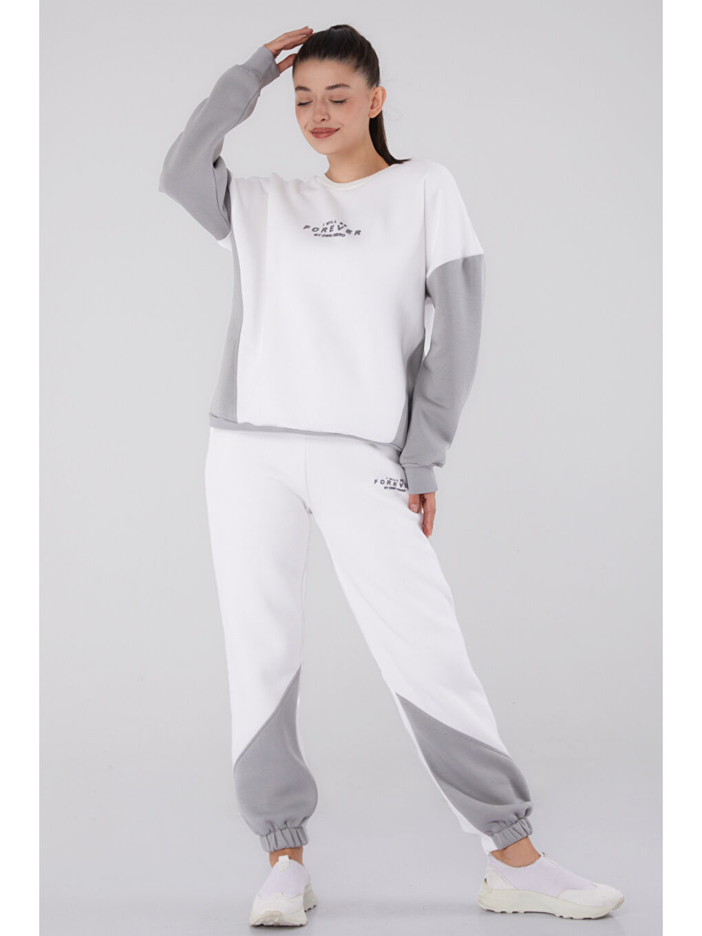 Bisiklet Yaka Kadın Gri Garnili Eşofman Takımı - 26277