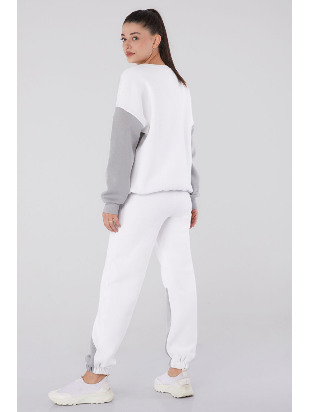 Bisiklet Yaka Kadın Gri Garnili Eşofman Takımı - 26277-2