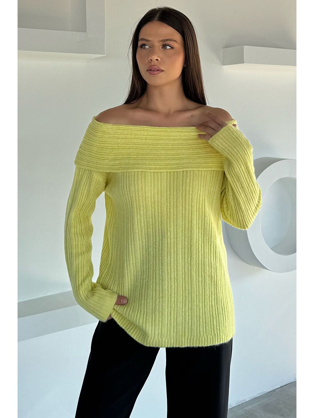 Sarı Kadın Madonna Yaka Kendinden Çizgi Desenli Triko Bluz