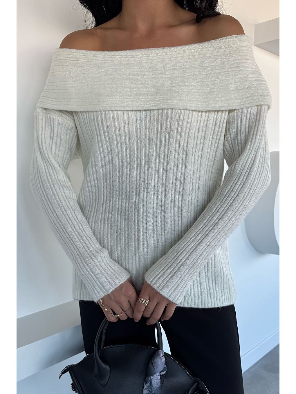 Ekru Kadın Madonna Yaka Kendinden Çizgi Desenli Triko Bluz