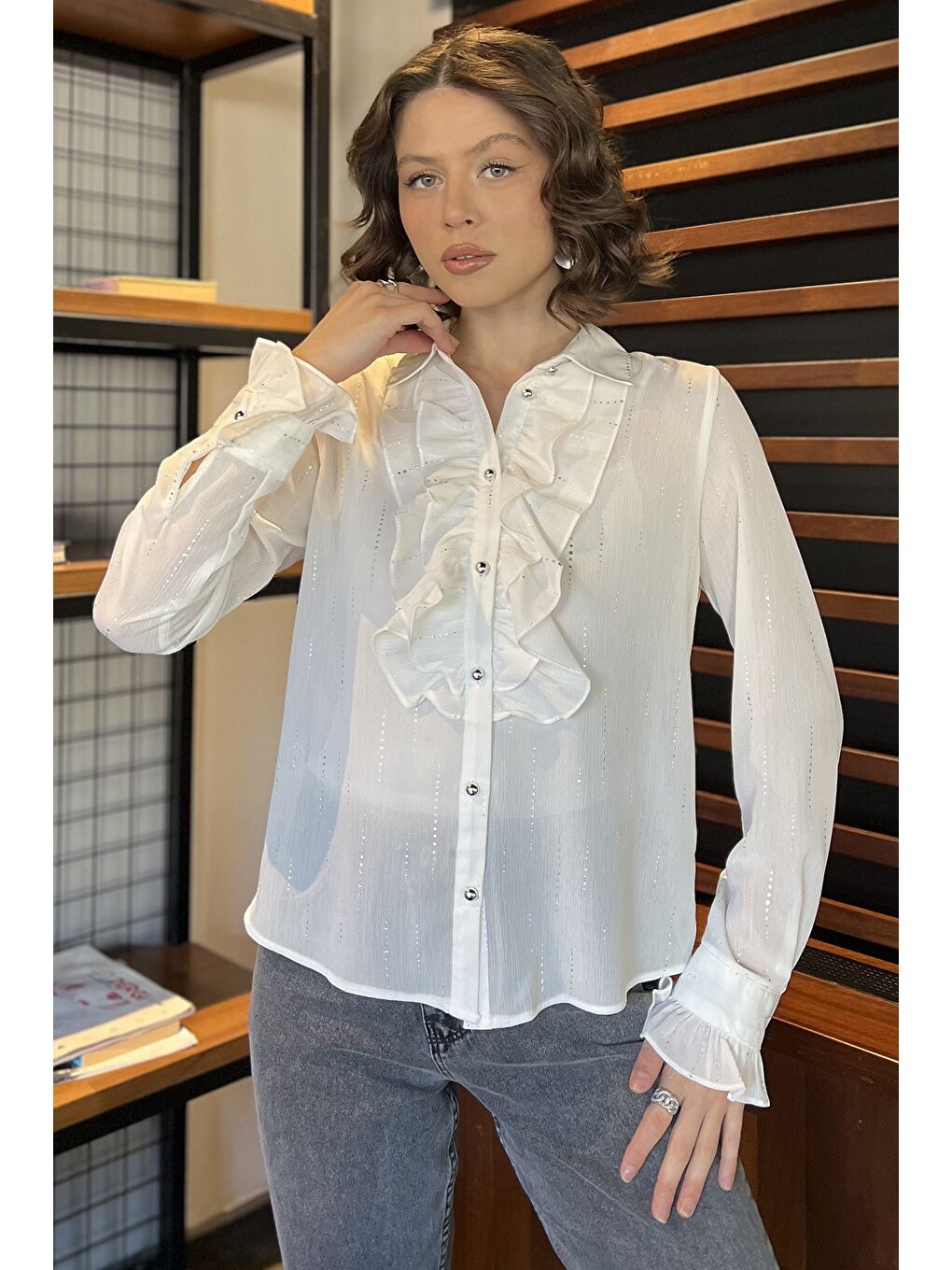 Ekru Kadın Volanlı İçlik Kombinli Gömlek