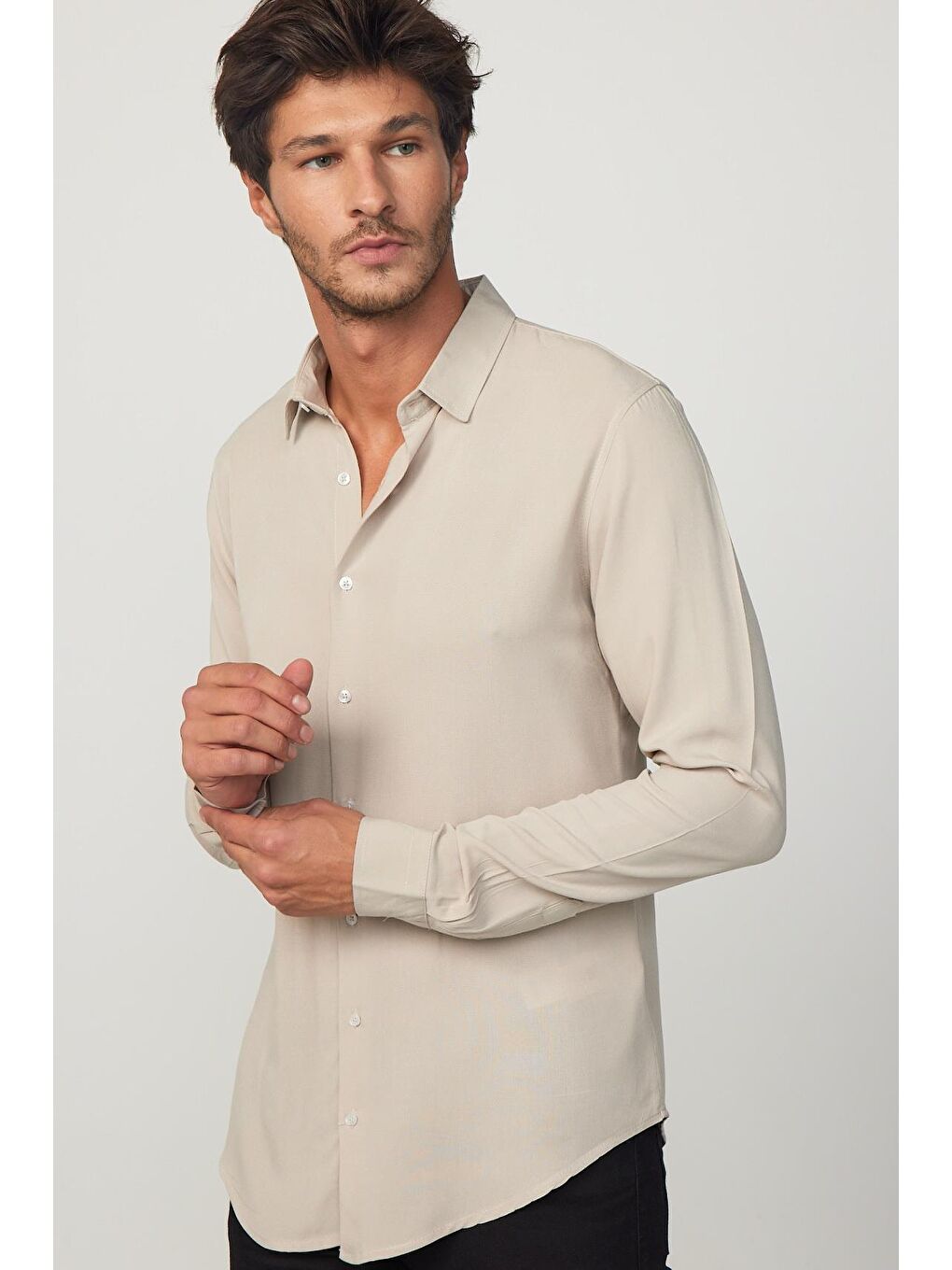 Bej Slim Fit Dar Kesim Uzun Kol Dökümlü Viskon Şık Taş Rengi Erkek Gömlek