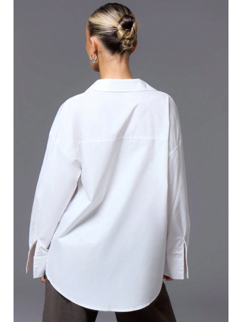Beyaz Kadın Oversize Gömlek Uzun Kollu Basic Salaş Kesim Poplin Trend Günlük Gömlek-5
