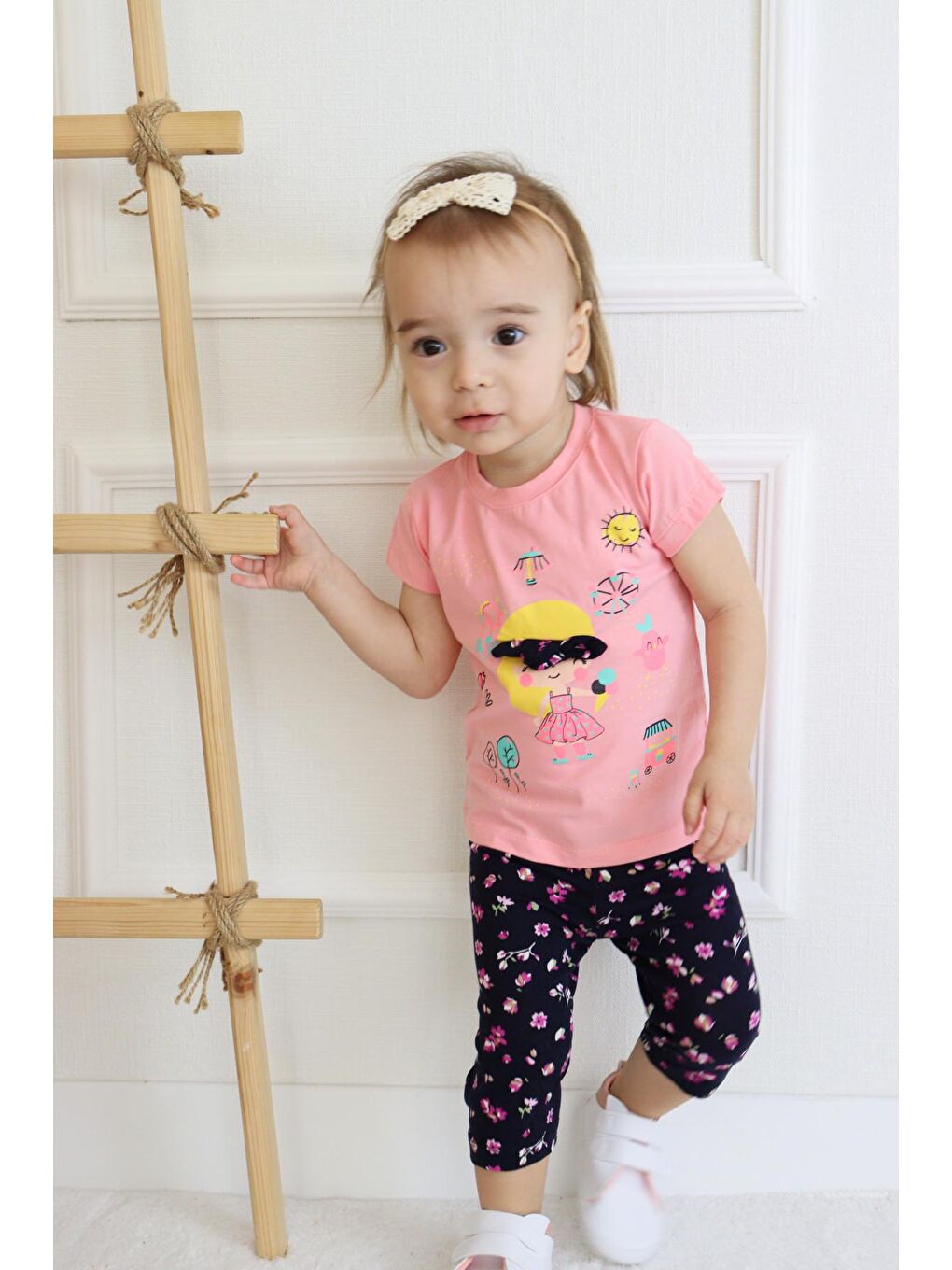 Pembe Kız Bebek Kaprili Kısa Kollu Kız Desen Baskılı Yazlık Basic Alt-Üst Takım 6-24 ay