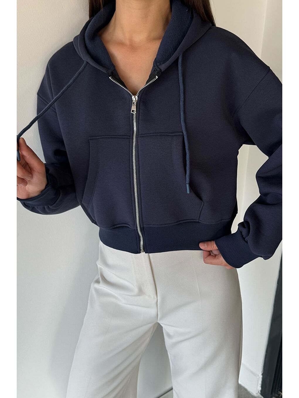 Lacivert Kadın Kapüşonlu Şardonlu Ön Fermuarlı Crop Top Sweatshirt-5