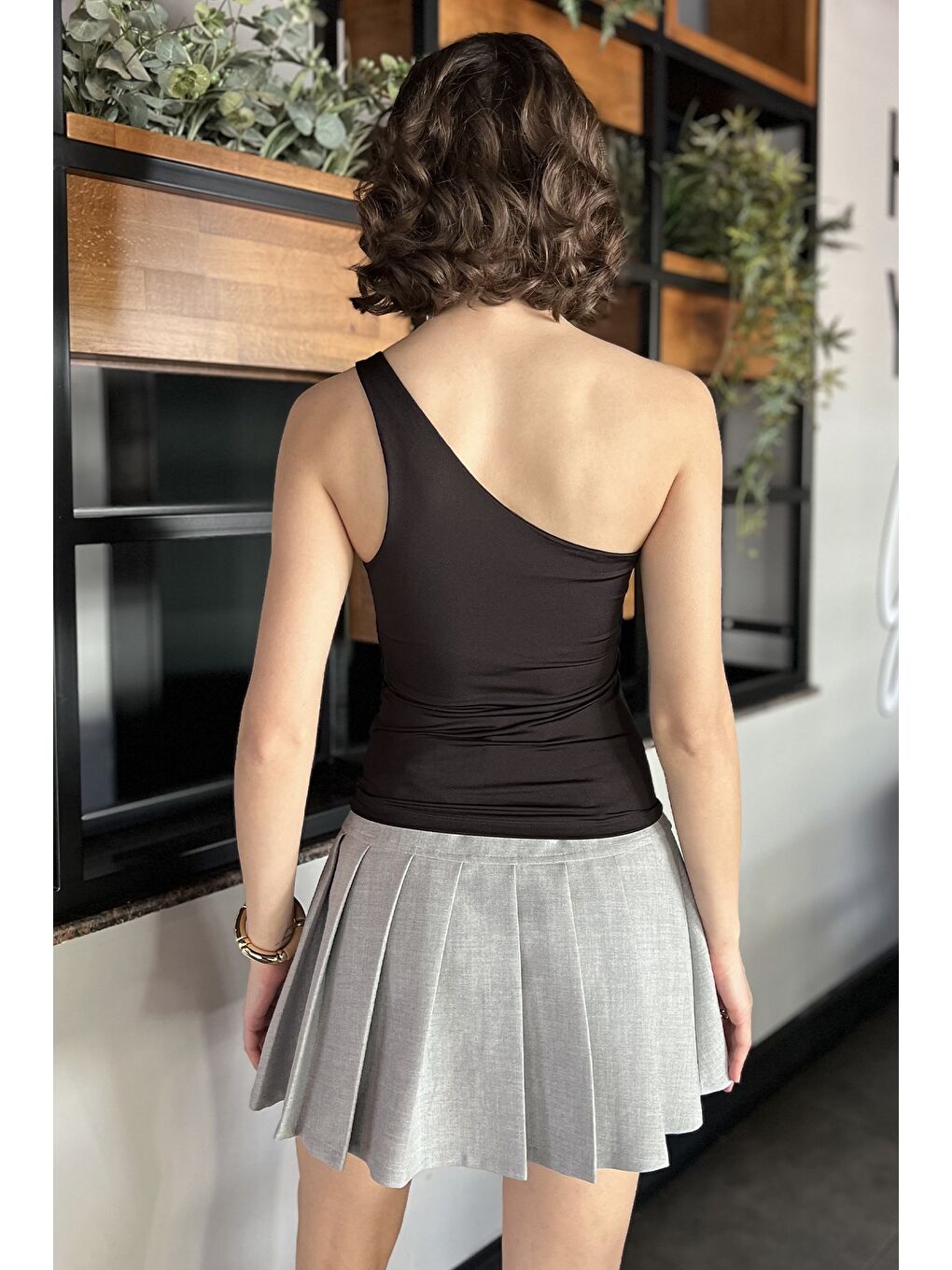 Siyah Kadın Tek Omuz Elastanlı Tokalı Bluz-2