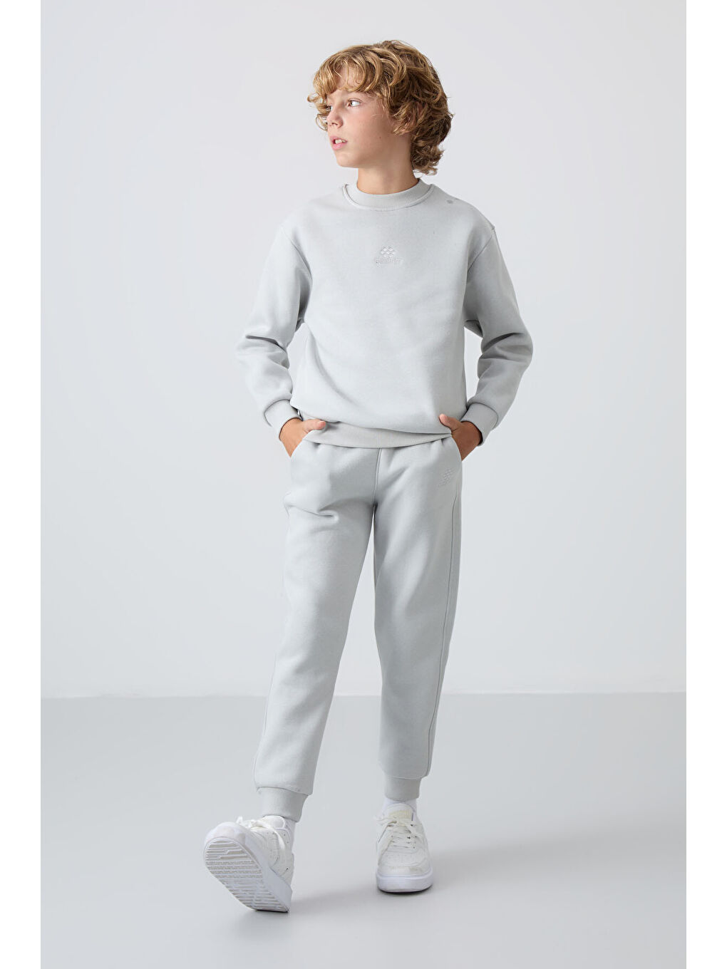 Bej Taş Pamuklu Kalın İçi Tüylü Yumuşak Dokulu Standart Fit Nakışlı Erkek Çocuk Eşofman Takım - 11249