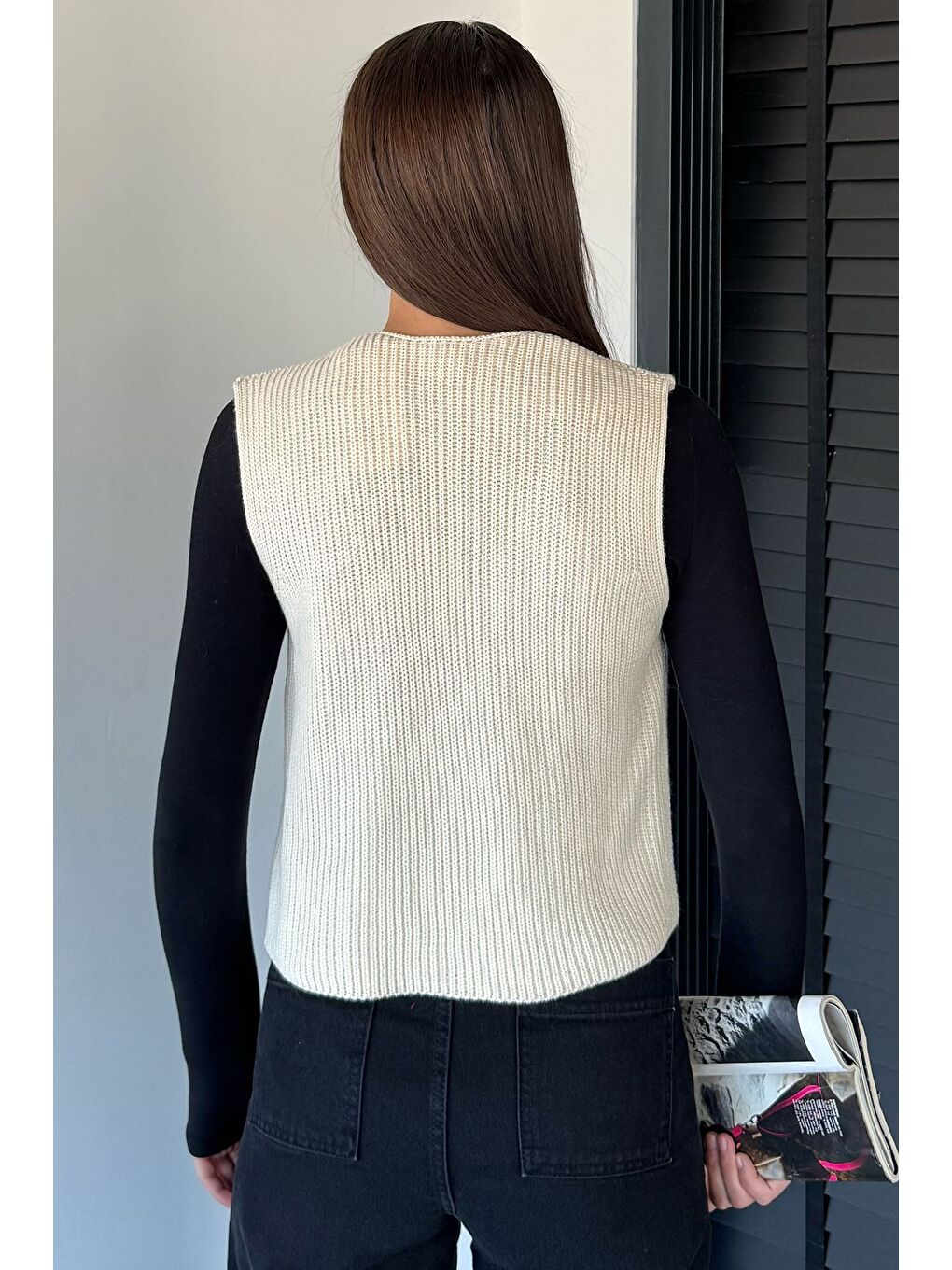 Ekru Kadın V Yaka Ön Düğmeli Triko Yelek-7