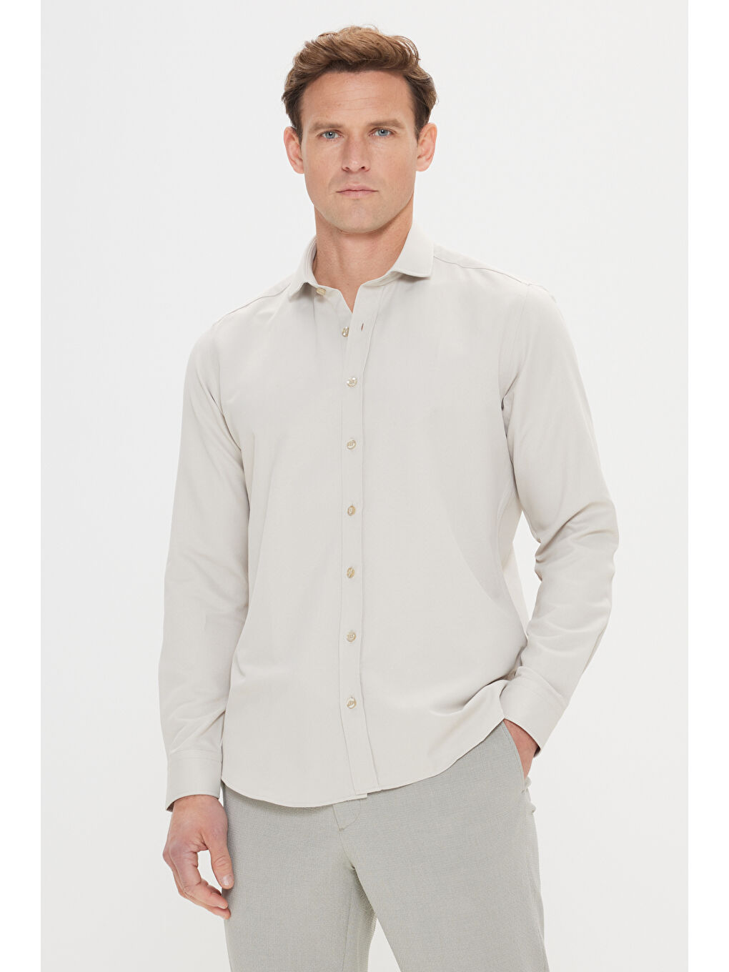 Erkek Bej Kolay Ütülenebilir Slim Fit Dar Kesim İtalyan Yaka Armürlü Basic Gömlek