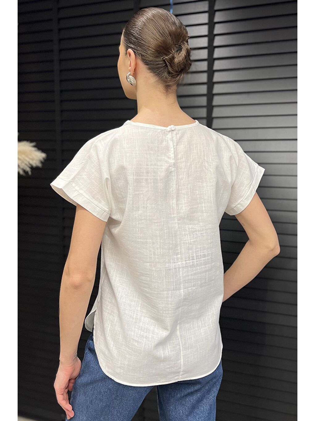 Ekru Kadın Dantel İşlemeli Keten Bluz-2