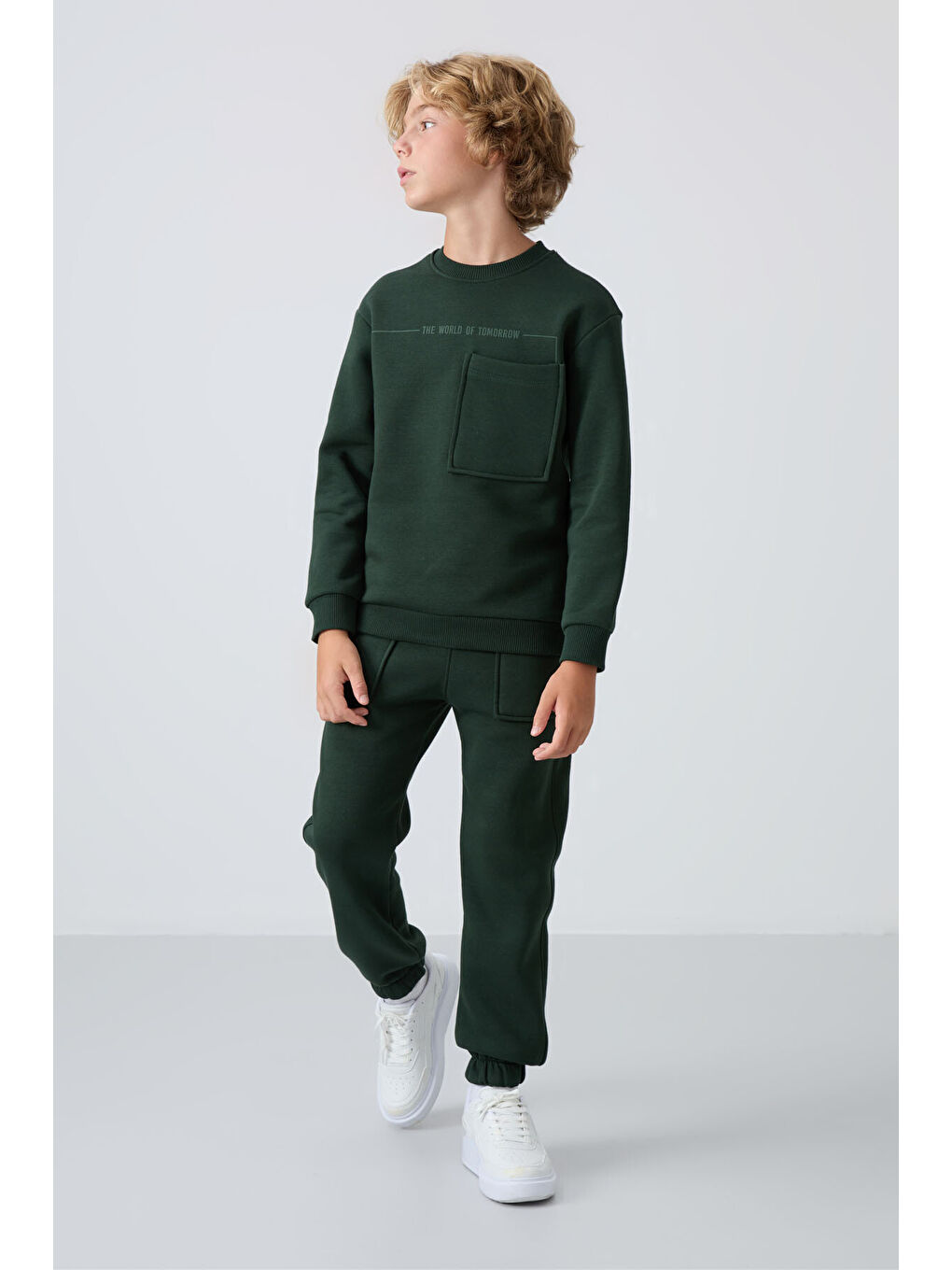 Çam Yeşil Pamuklu Kalın İçi Tüylü Yumuşak Dokulu Standart Fit Baskılı Erkek Çocuk Eşofman Takım - 1