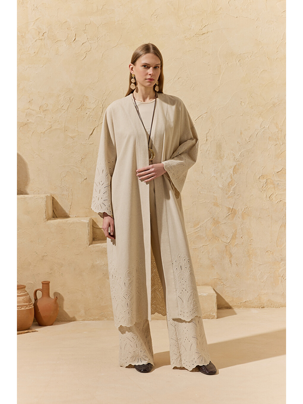 Siyah Renkli Brode Detaylı Kimono-1