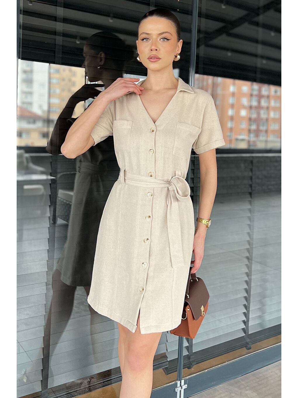 Bej Bel Kuşaklı Düğmeli Kısa Kol Keten Elbise-1
