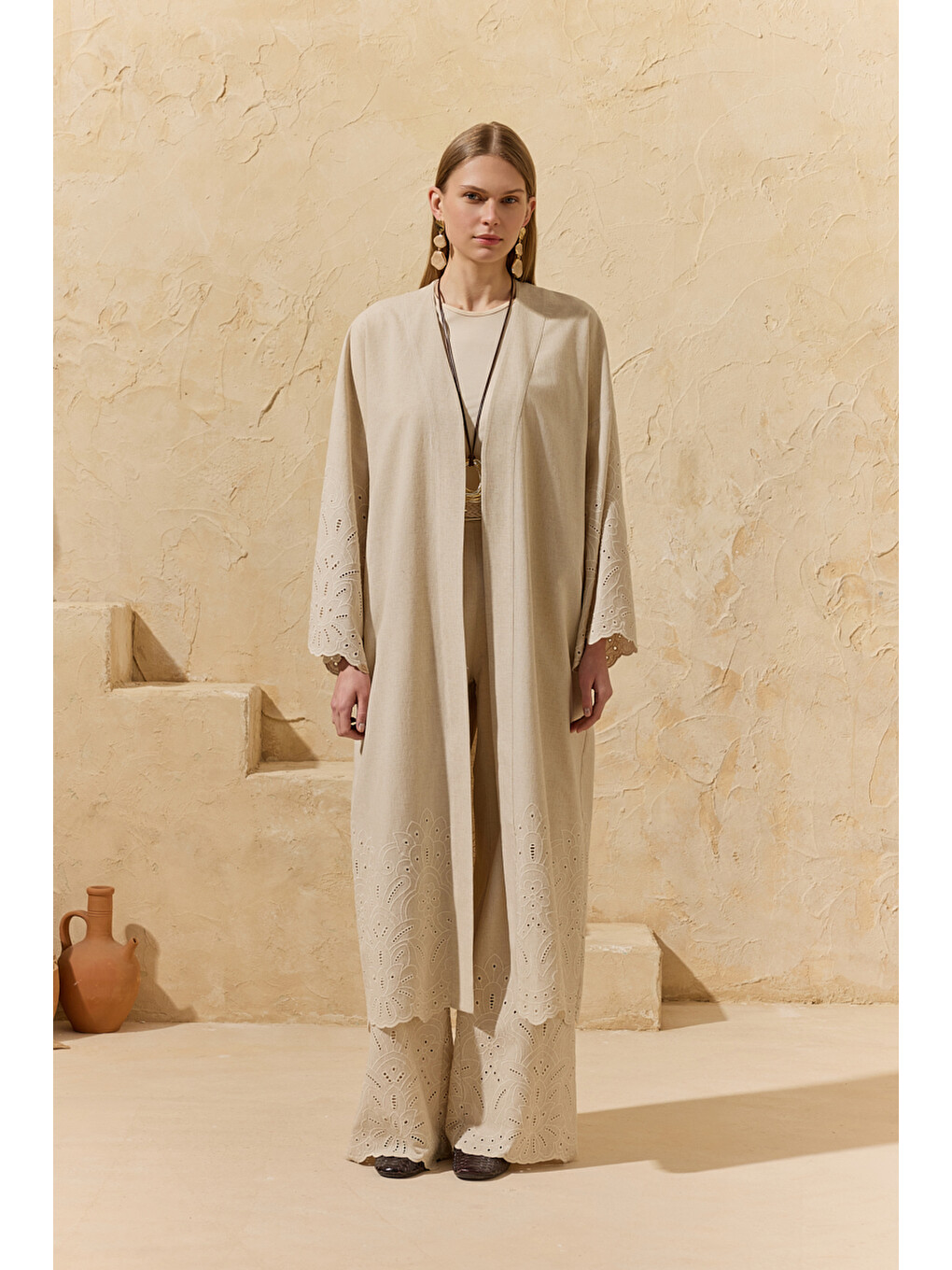 Siyah Renkli Brode Detaylı Kimono-2