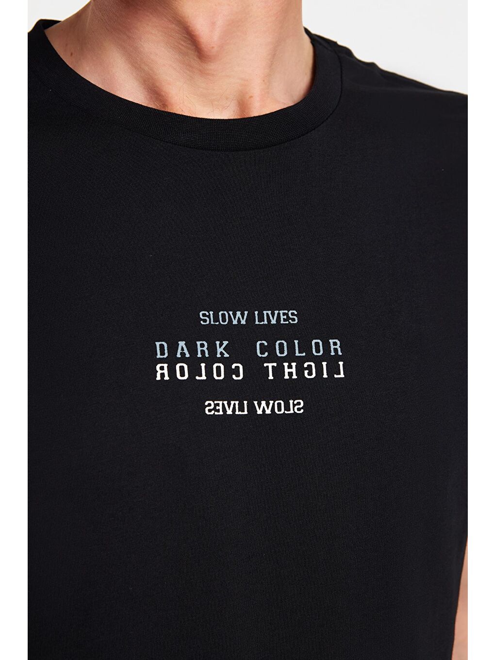 Erkek Slim Fit Dar Kesim %100 Pamuk Yumuşak Dokulu Baskılı Siyah Bisiklet Yaka Tişört-2