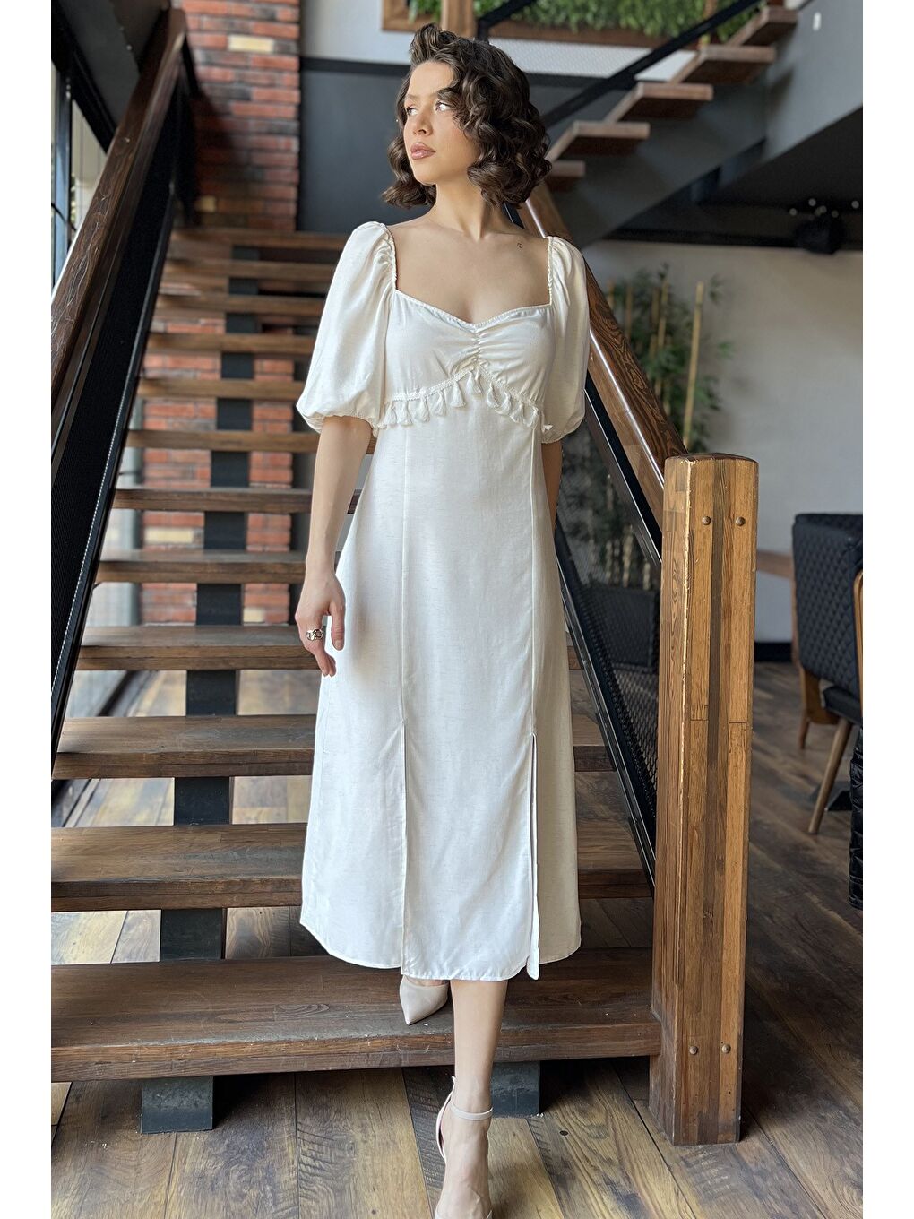 Ekru Kadın Ön Püskül Detaylı Kol Lastikli Çift Yırtmaçlı Keten Elbise-1