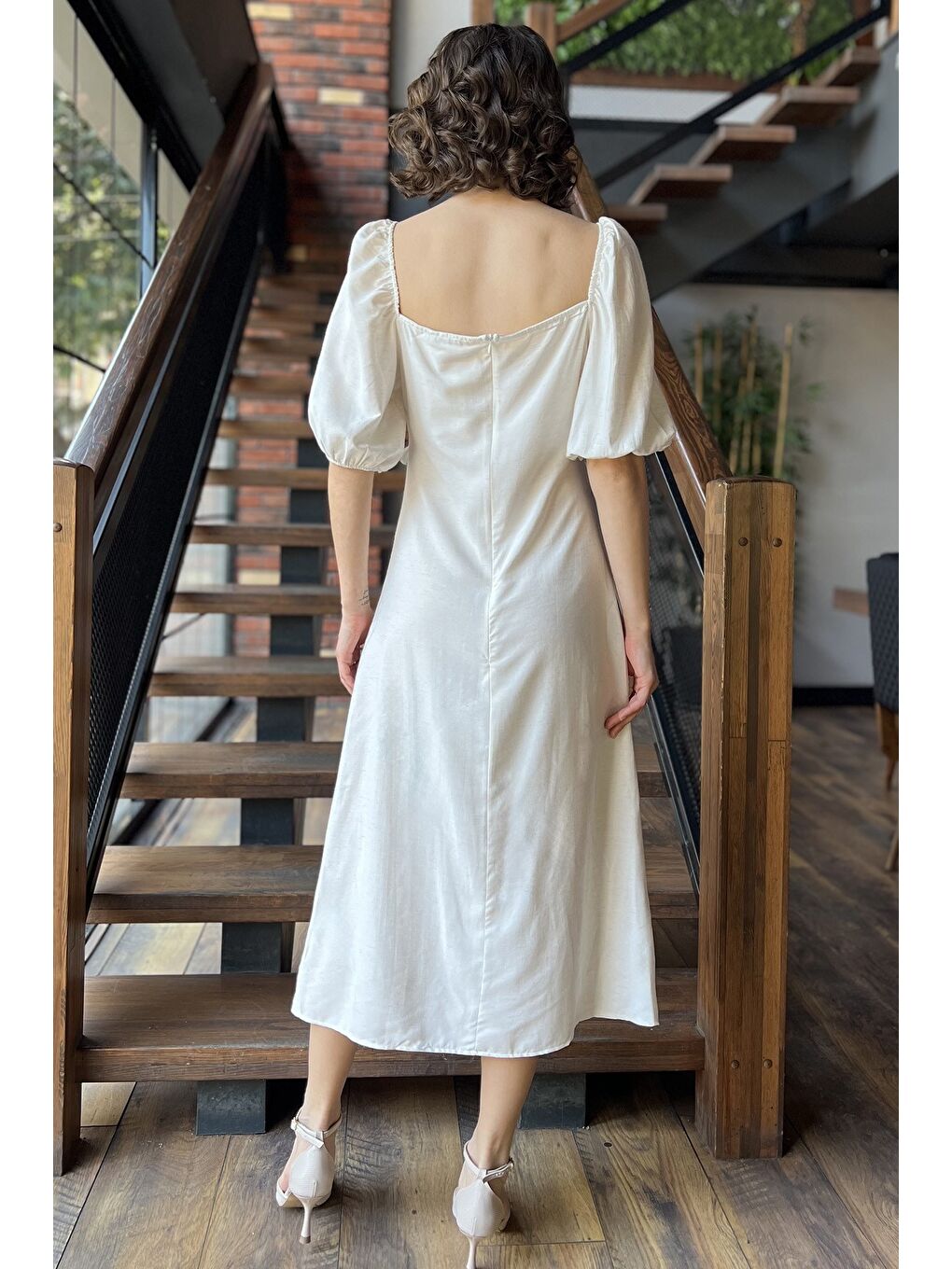 Ekru Kadın Ön Püskül Detaylı Kol Lastikli Çift Yırtmaçlı Keten Elbise-2