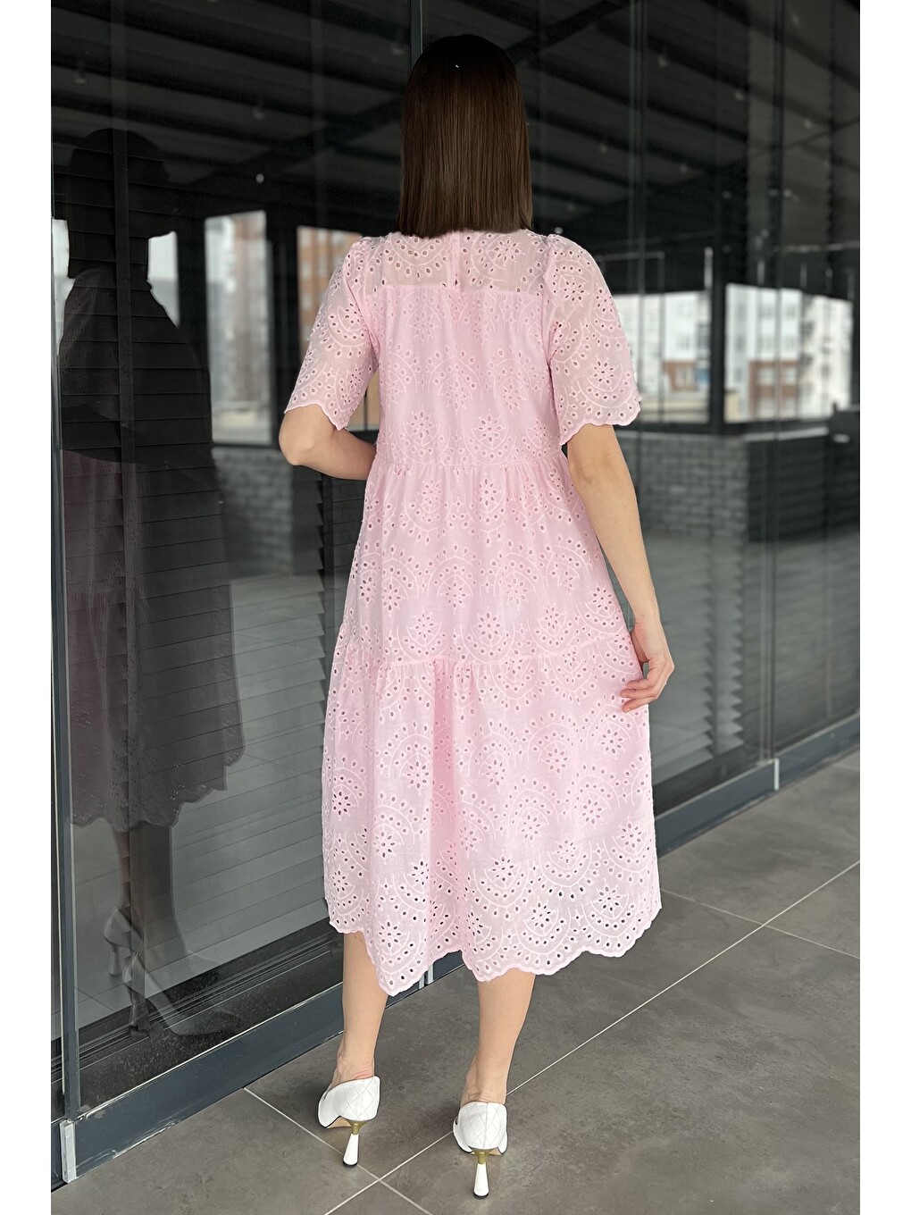 Pembe Dantel İşlemeli Kadın Kısa Kol Elbise-2