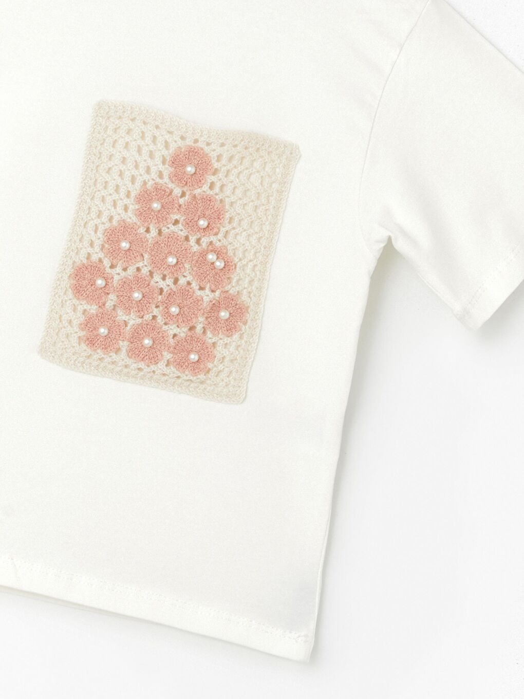 Ekru Kız Çocuk İnci Cepli Tişört-1